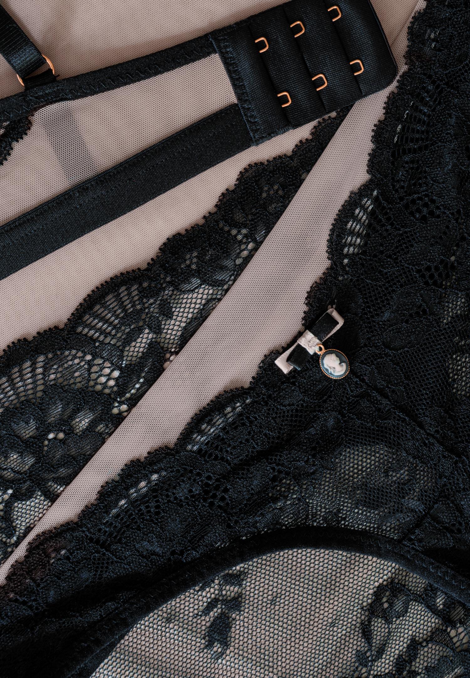 Трусы стринги из кружева S24-0291-K2-STL-LZ Marc & André