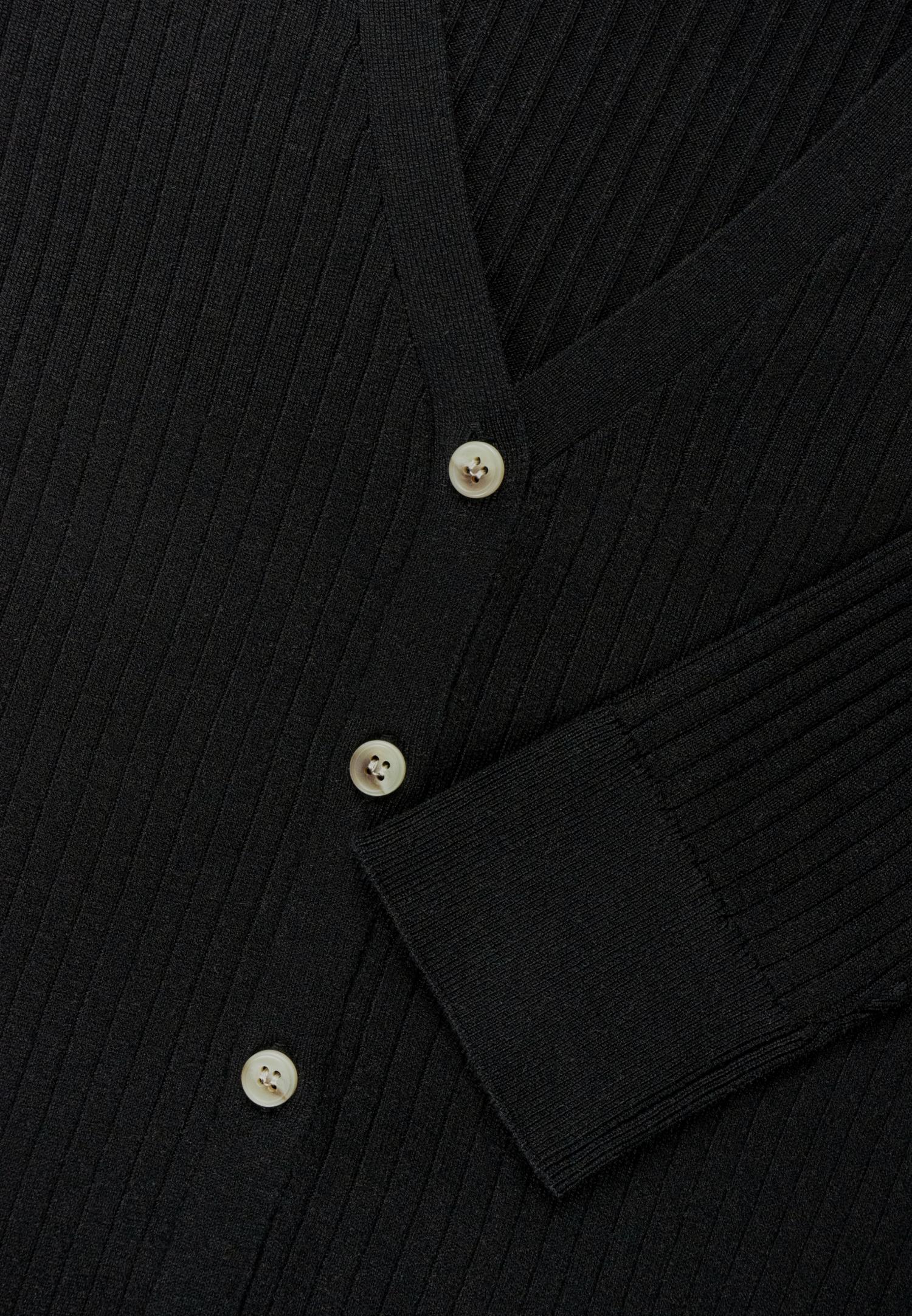 Кардиган на пуговицах S25-00SV0309 Marc & André