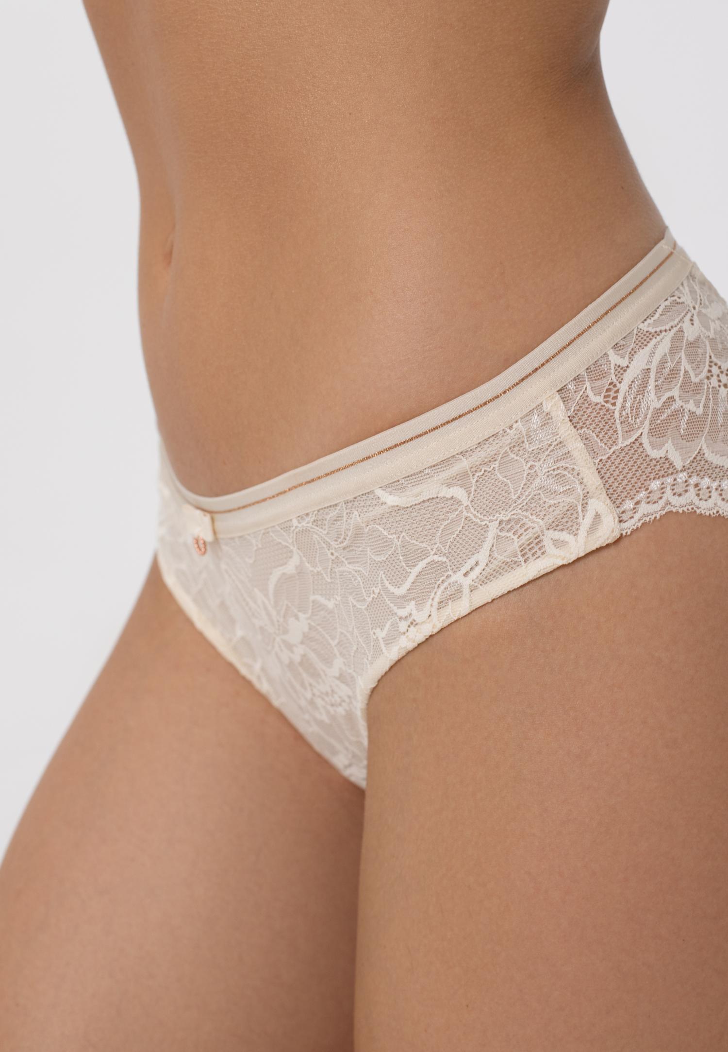 Трусы бразилиана из кружева S25-0493-O2-BZO-LZ Marc & André