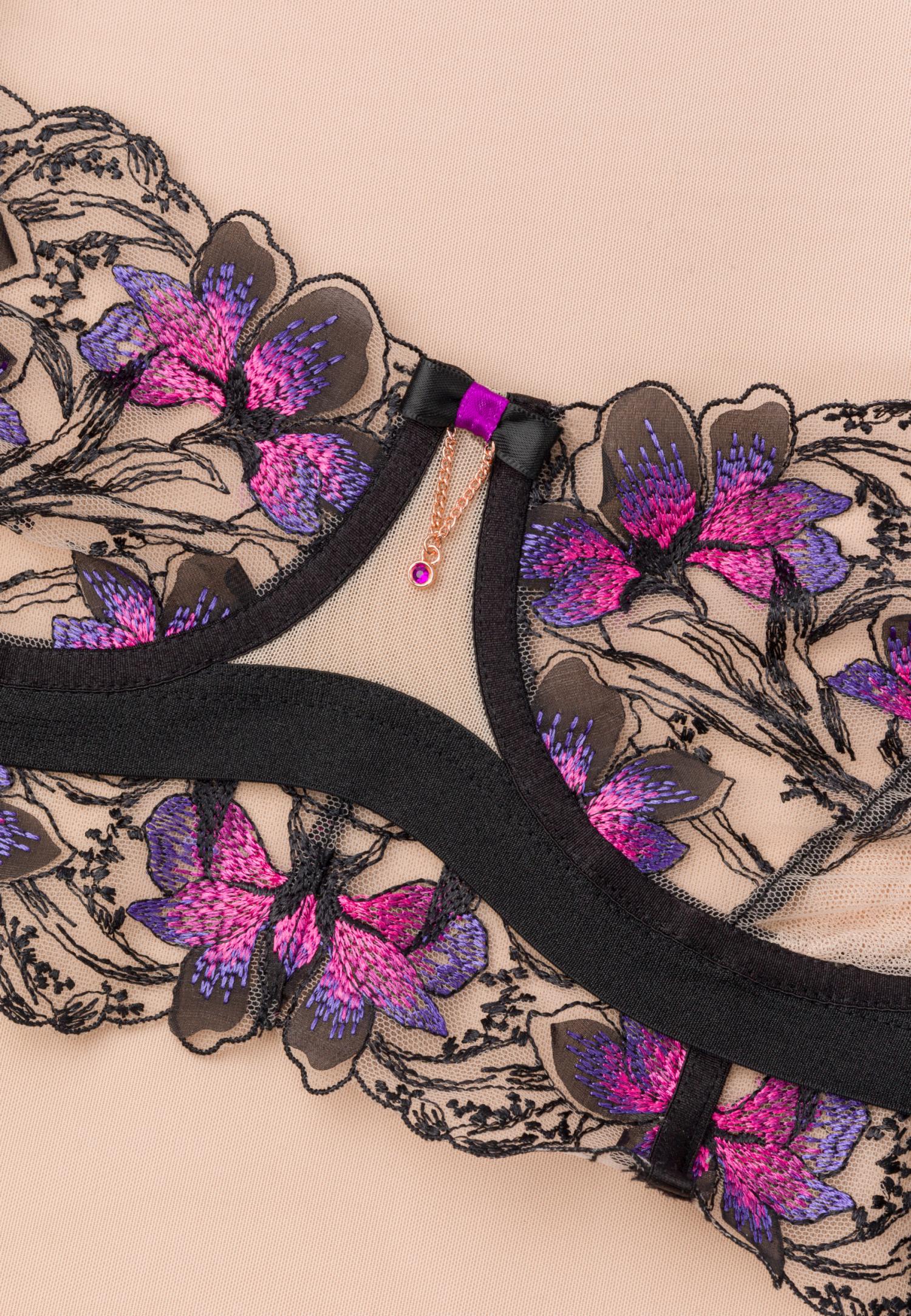 Бюстгальтер з м'якою чашкою на кісточках