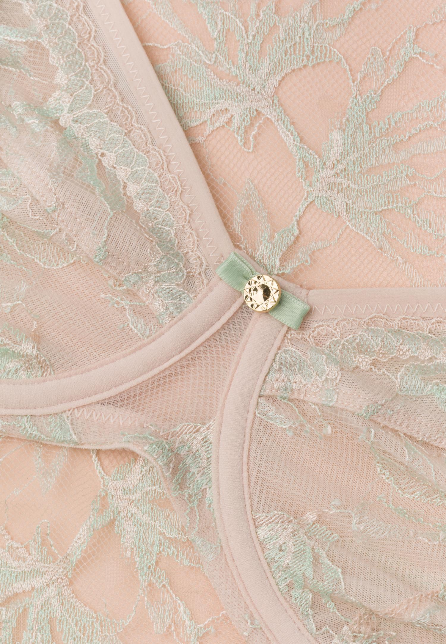 Бюстгальтер з м'якою чашкою на кісточках