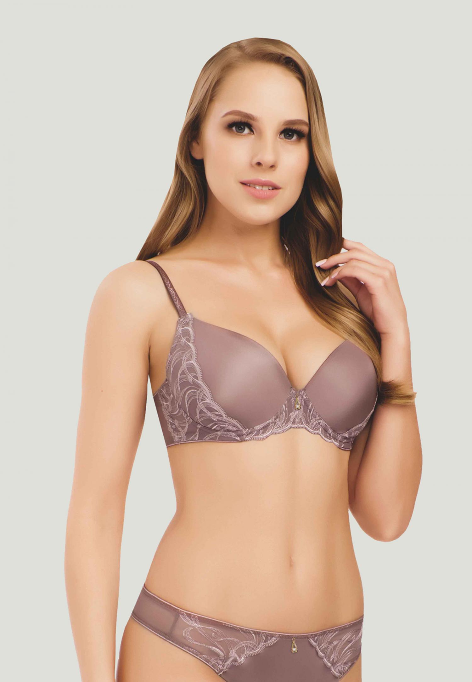 Бюстгальтер с формованной чашкой и встроенным «пуш-ап» S9-0916 Marc & André