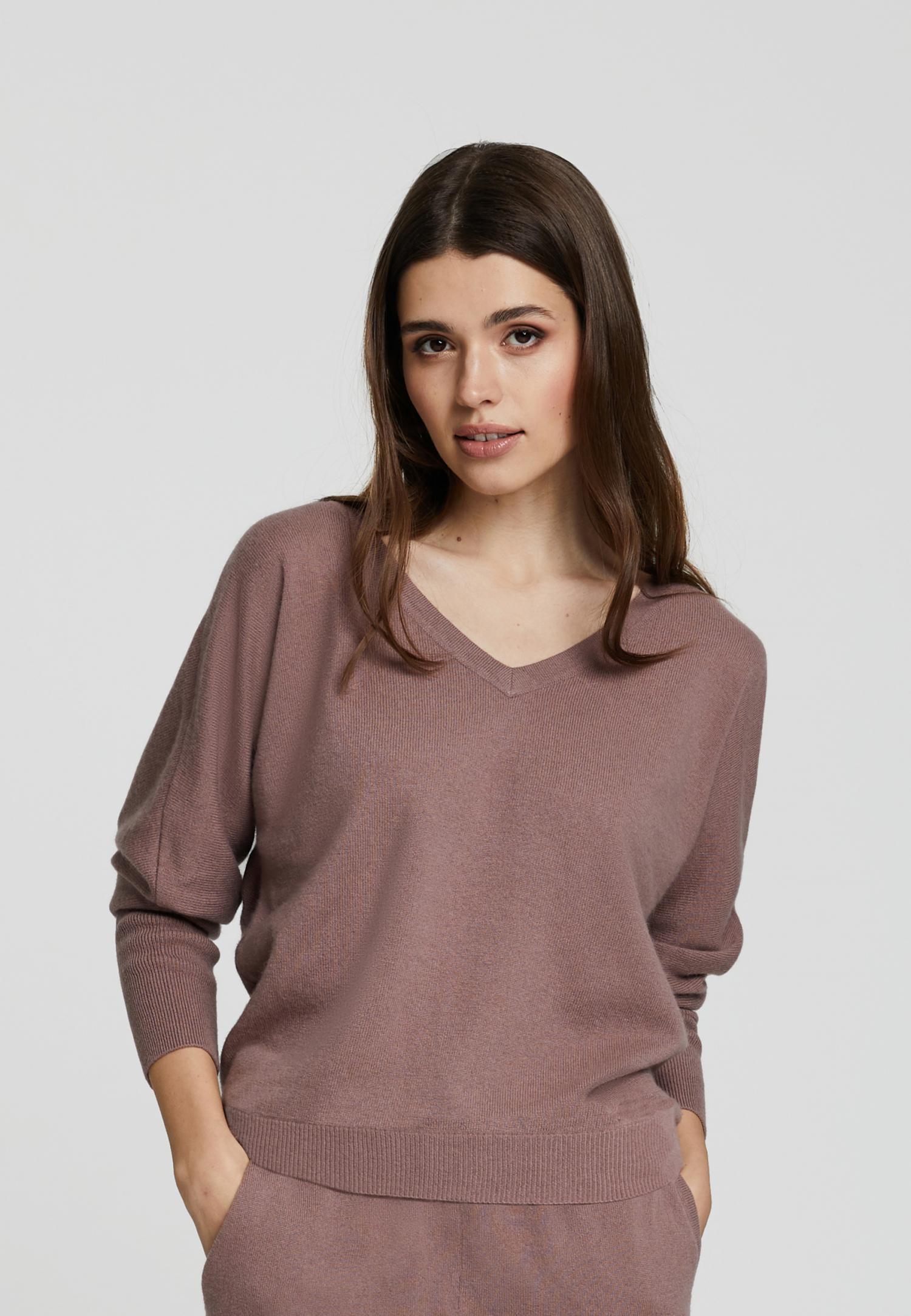 W22-00CH0416 V-neck sweater  Marc & André