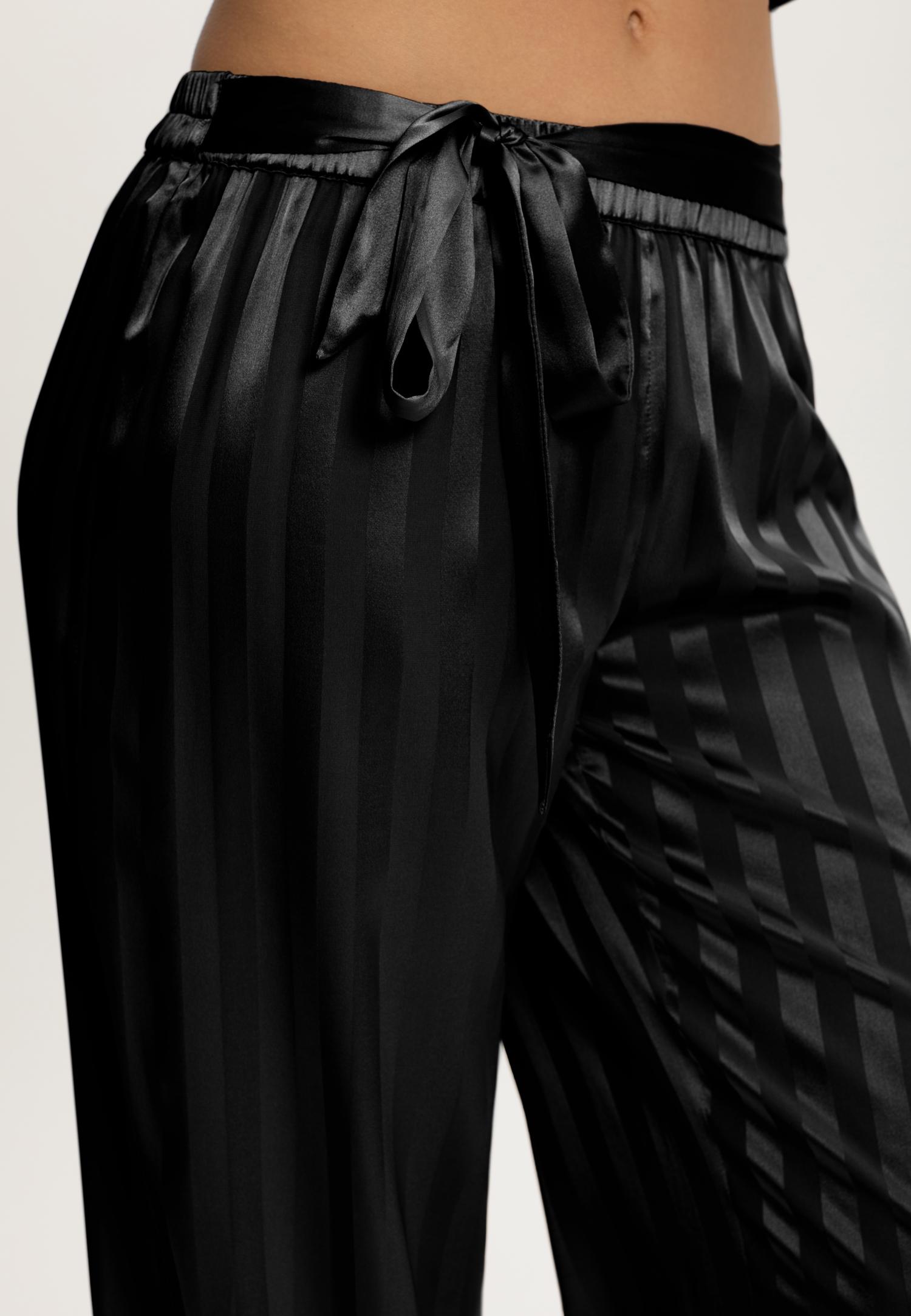 Брюки женсие из шелка W22-00SS110 Marc & André