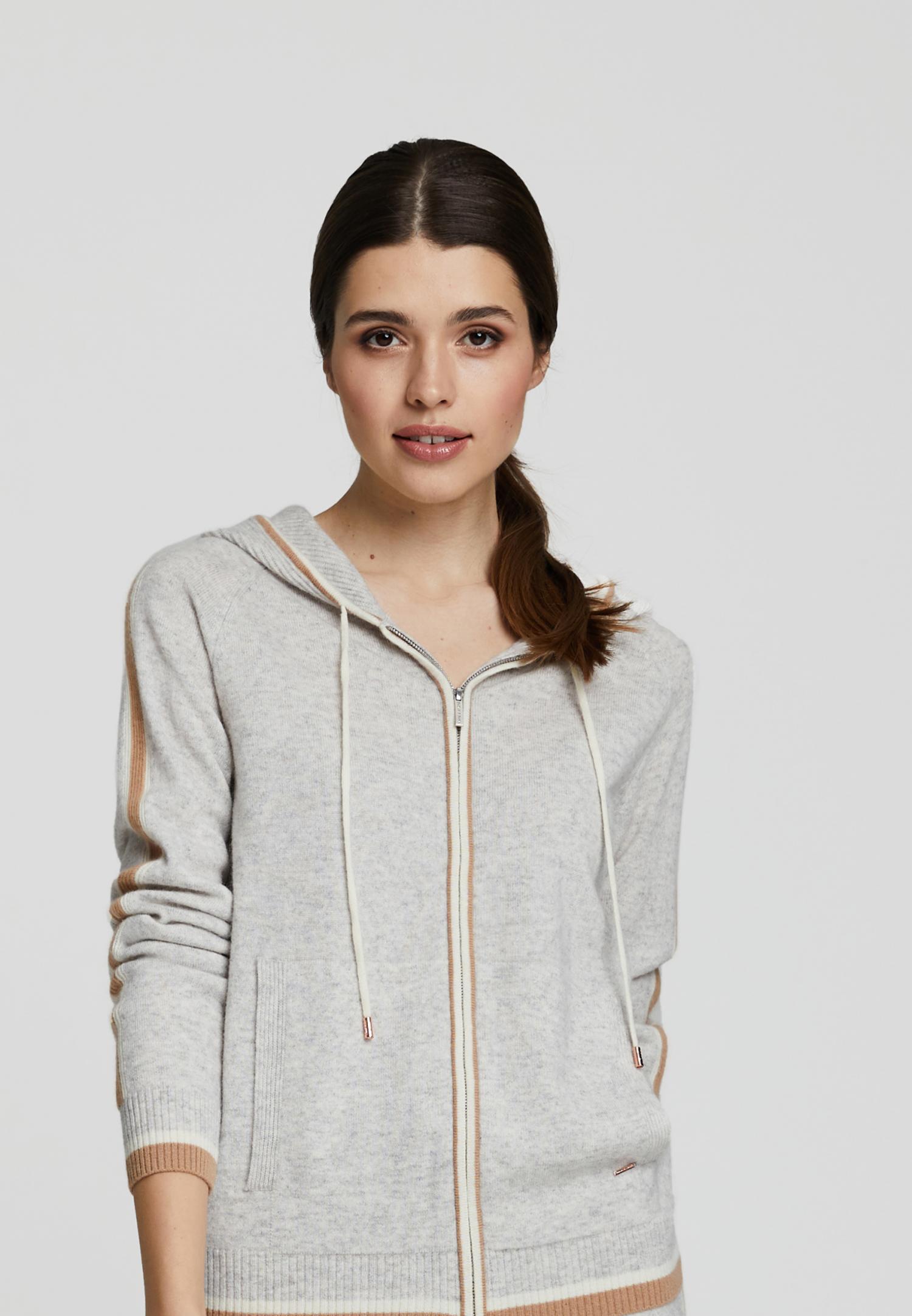 Джемпер на молнии с капюшоном W23-00CH0114 Marc & André