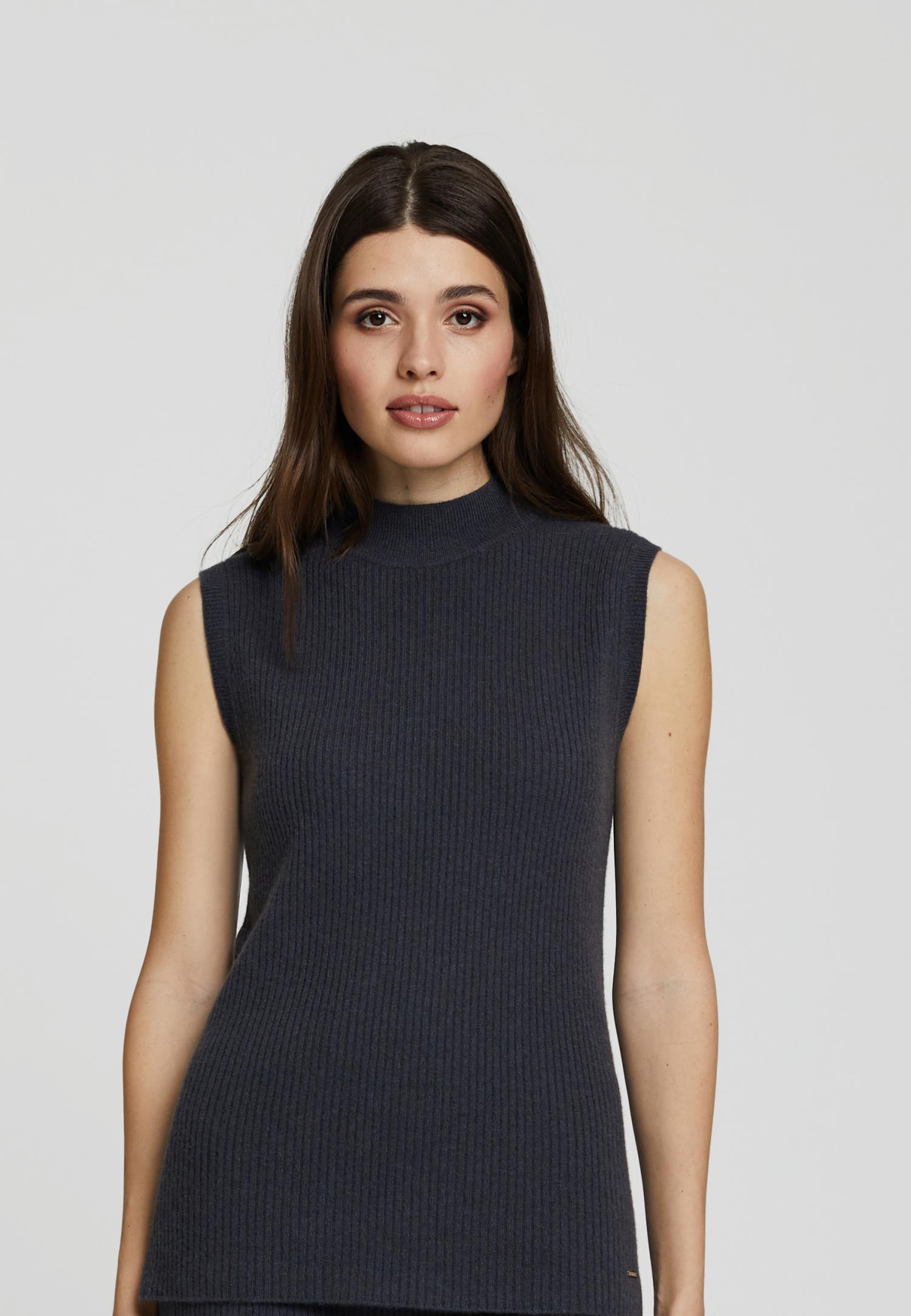 Топ-водолазка из кашемира W23-00CH0805 Marc & André