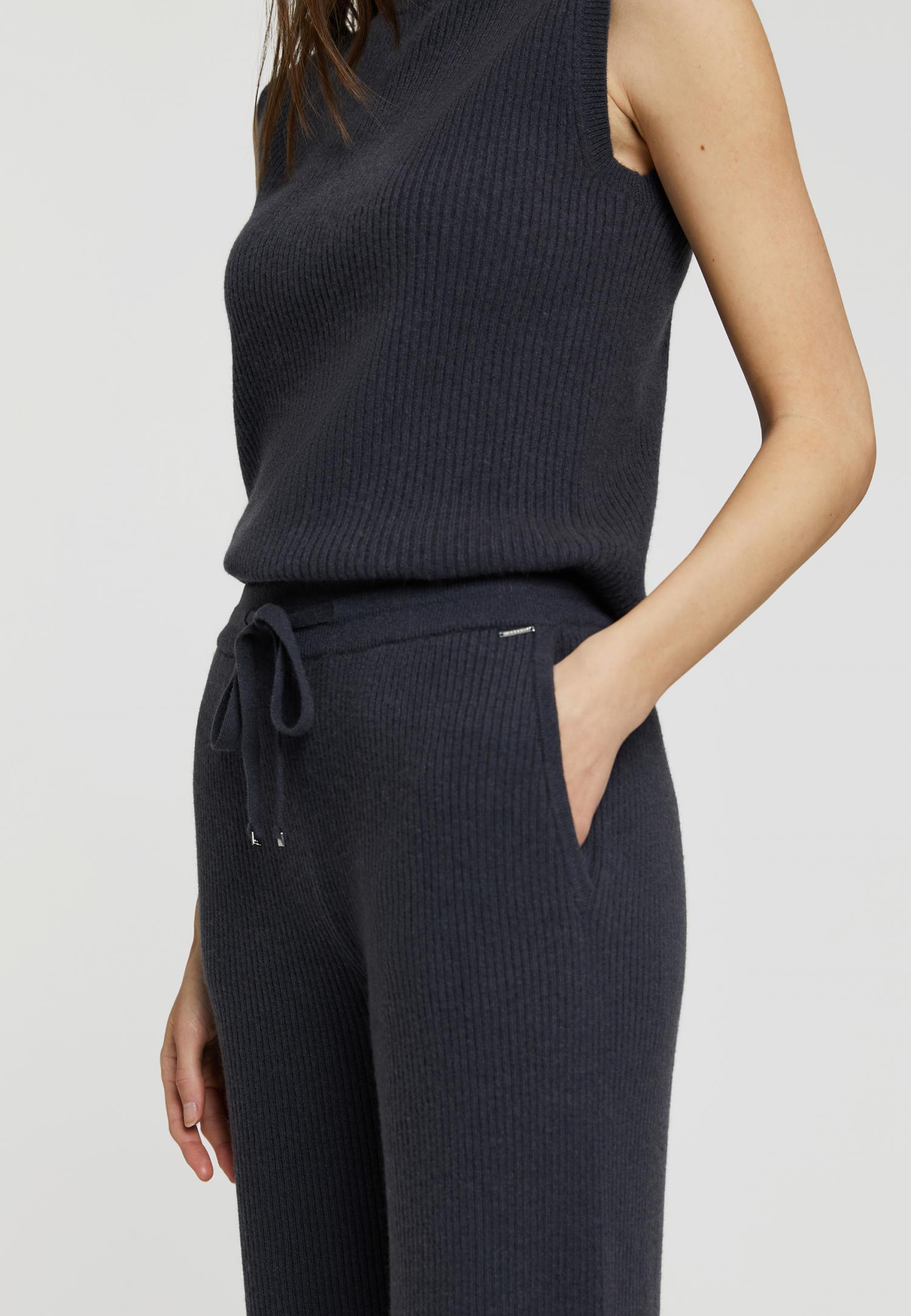 Брюки из кашемира в рубчик W23-00CH0810 Marc & André