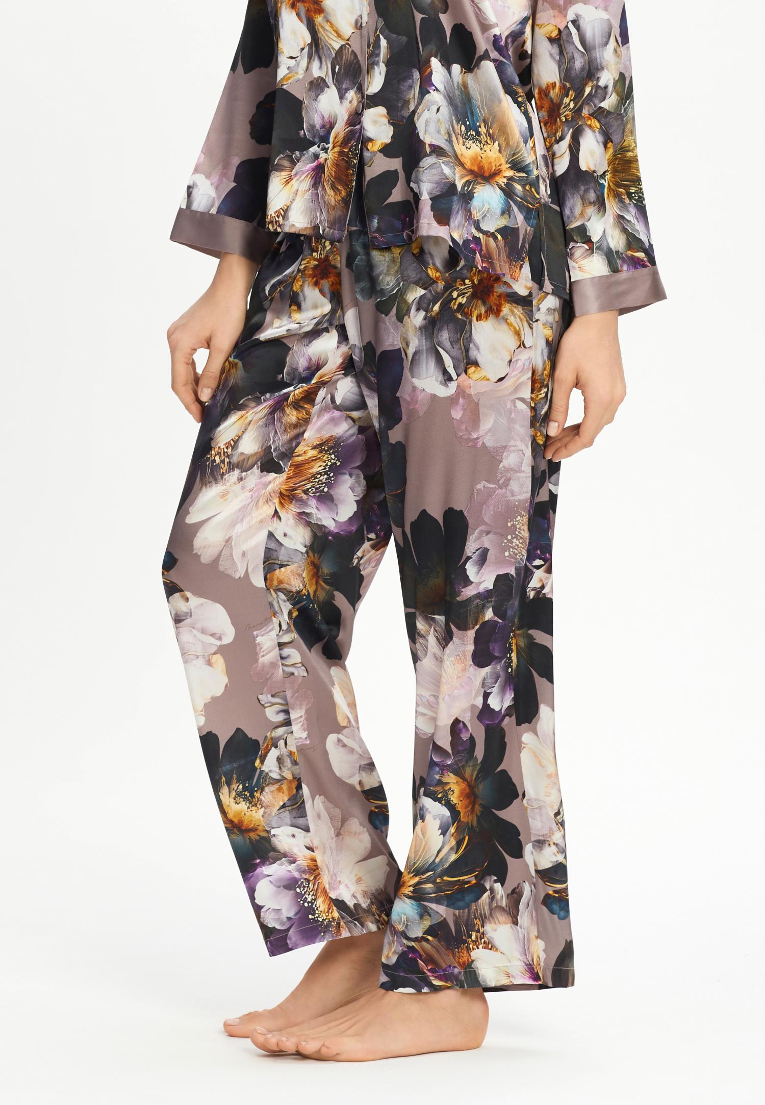 Брюки женсие из шелка W24-00SS310 Marc & André