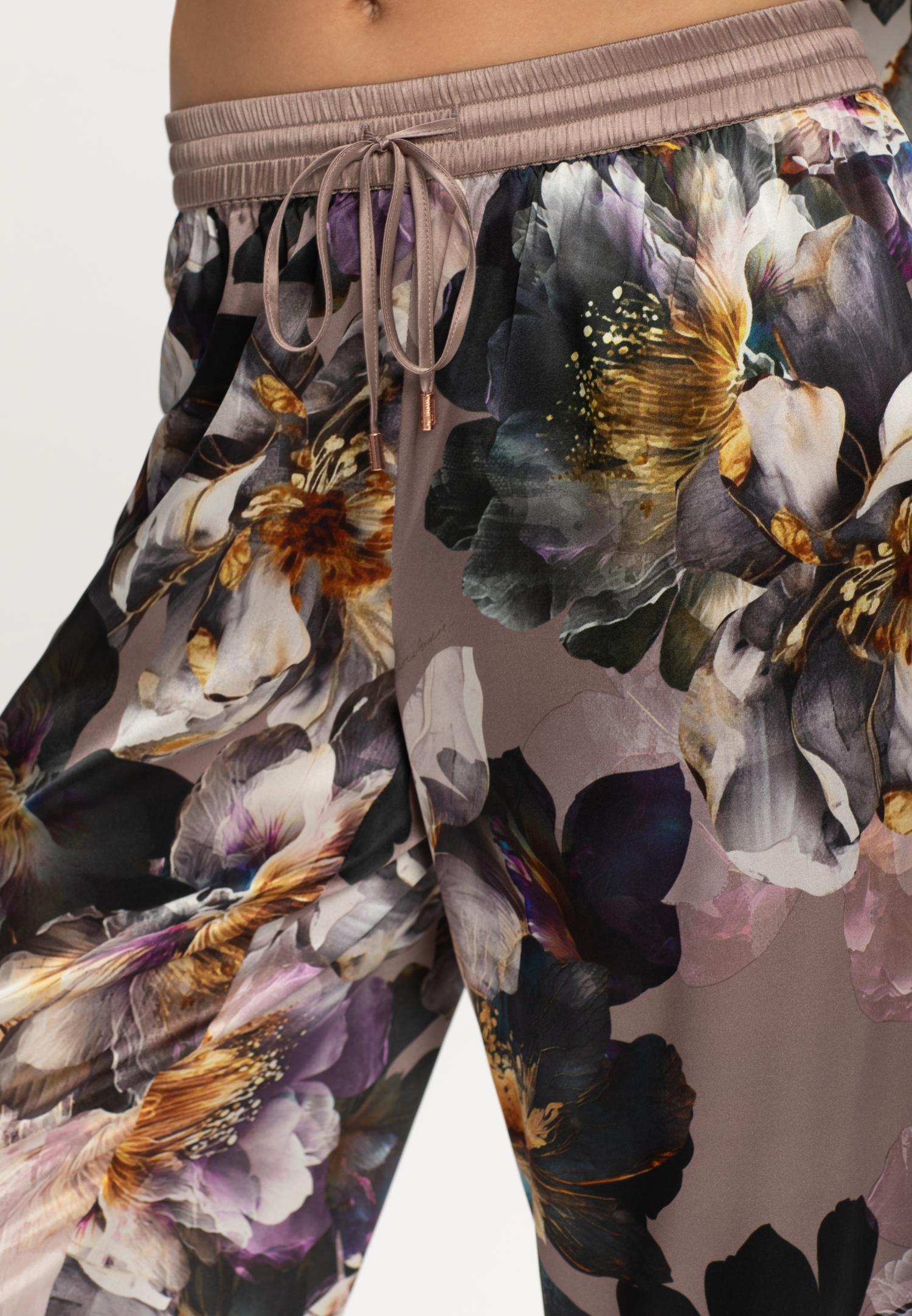 Брюки женсие из шелка W24-00SS310 Marc & André