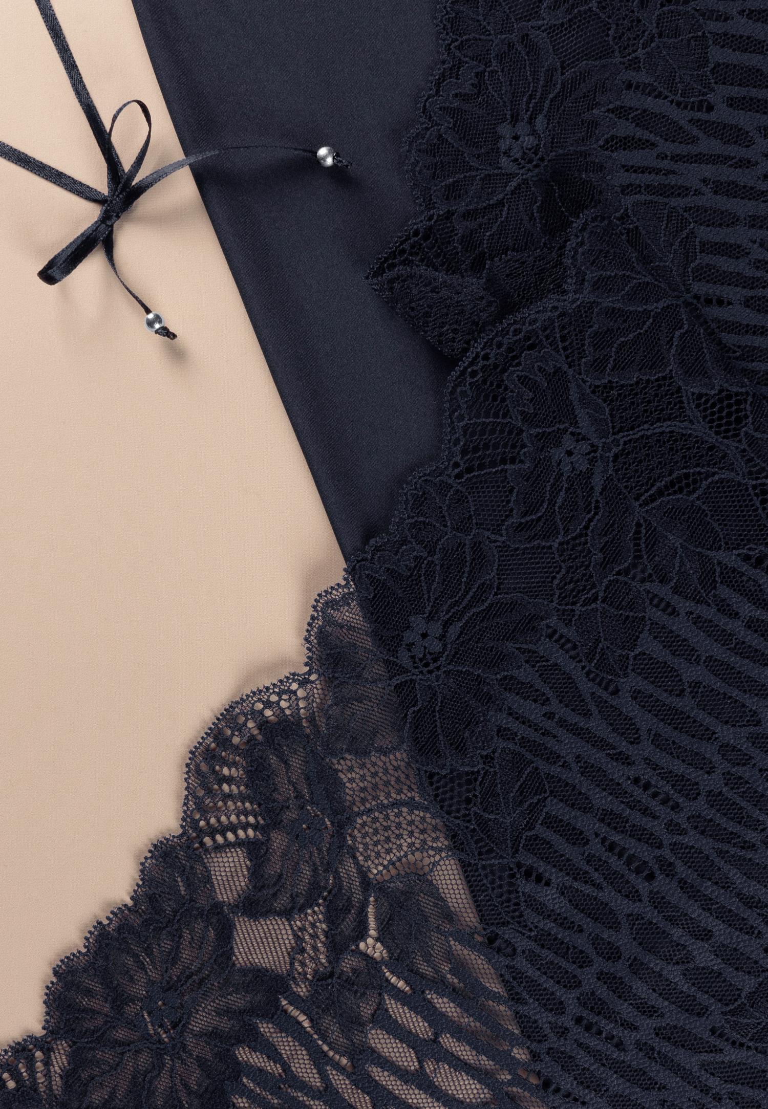 Трусы стринги из кружева W24-0391-O2-STL-LZ Marc & André