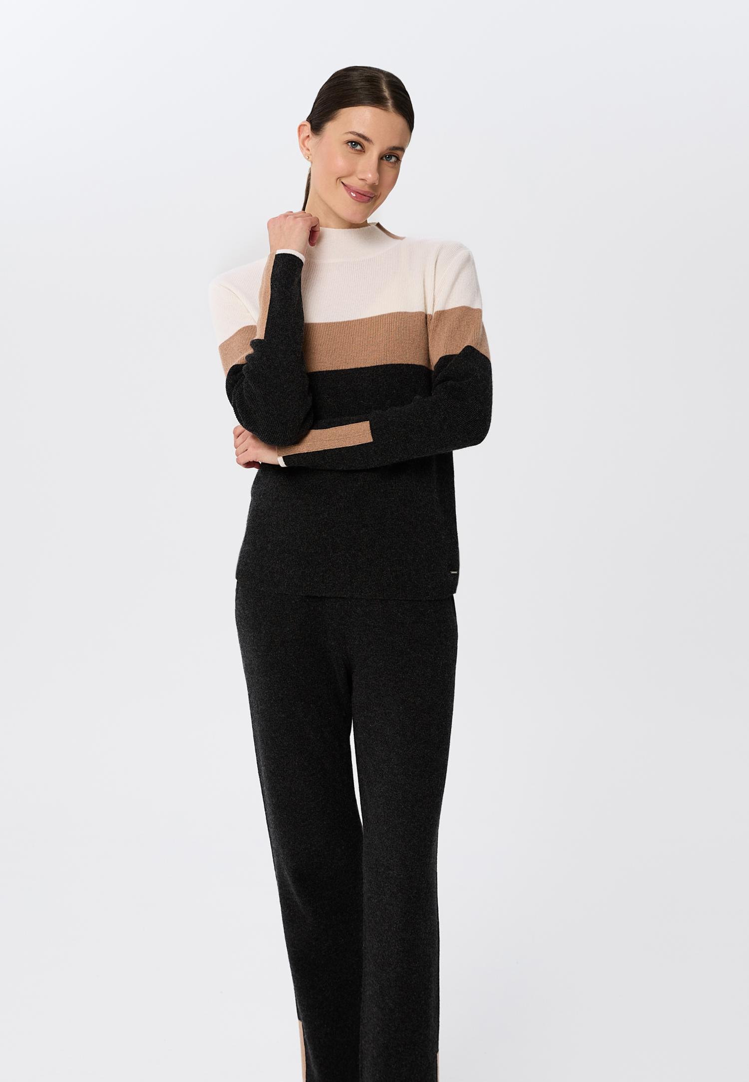 Светр в рубчик з кашеміру