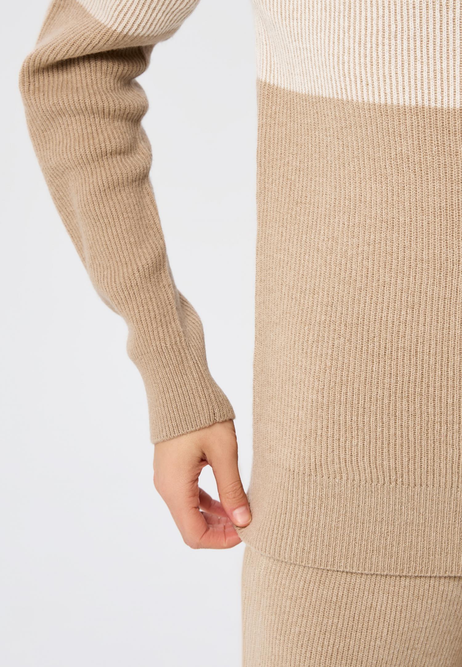 Кашеміровий светр із трикотажу в рубчик