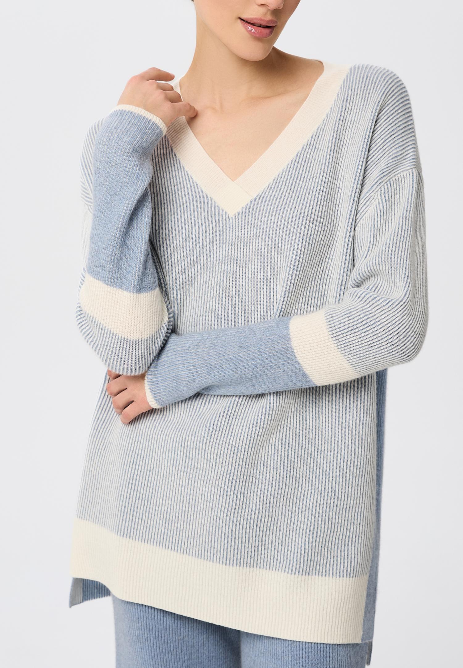 Кашеміровий джемпер з V – подібним вирізом