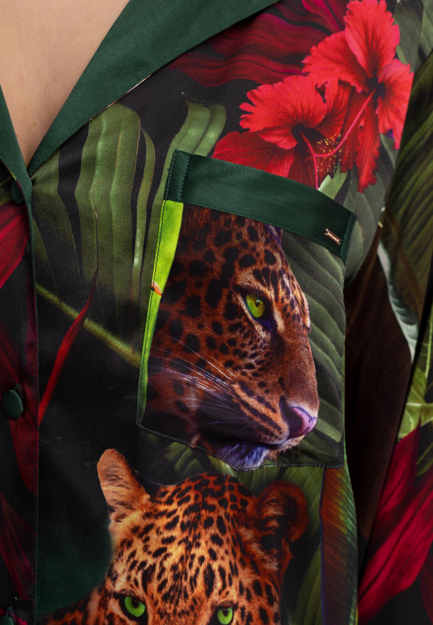 Блуза на ґудзиках з шовку