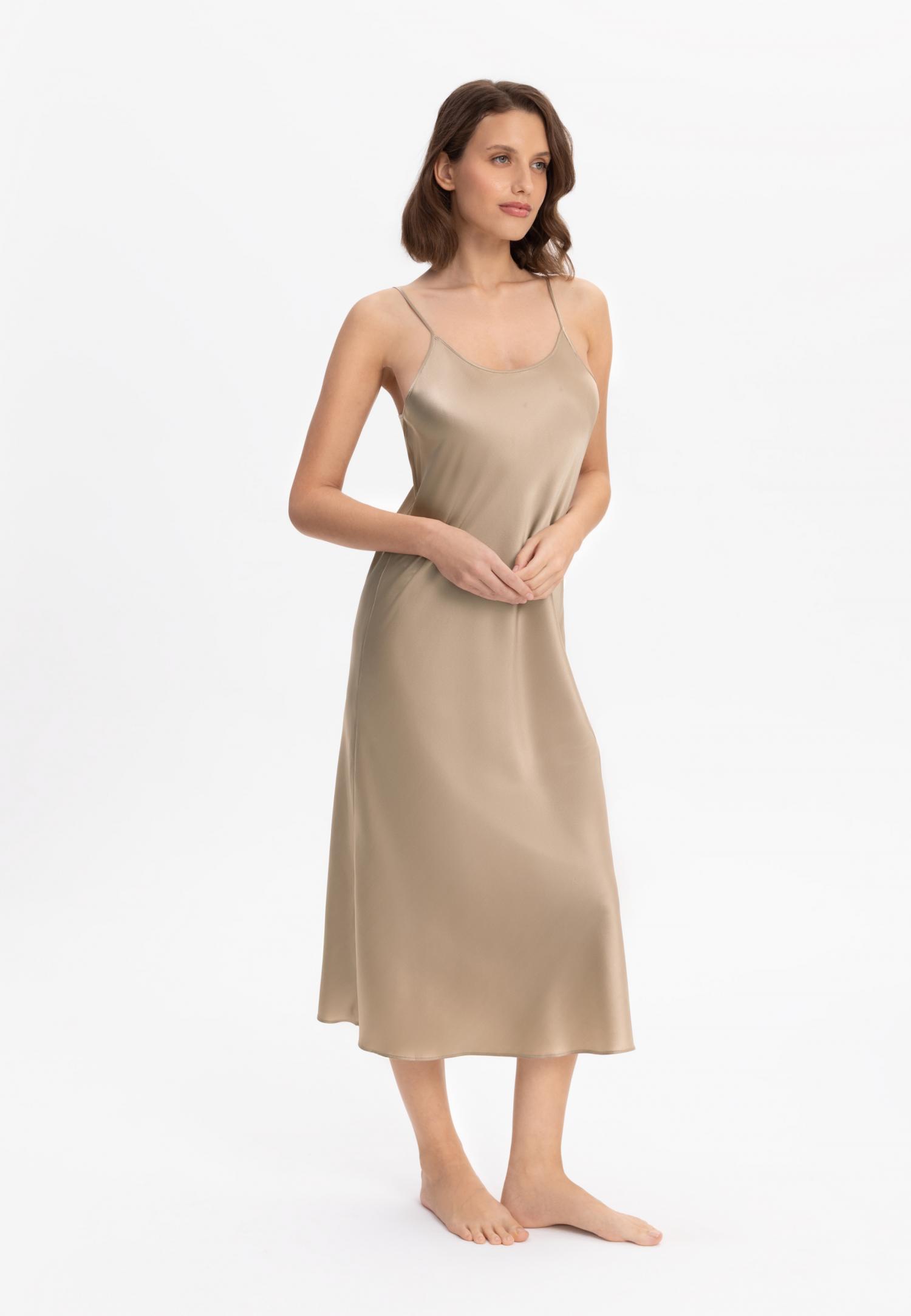 Шовкова нічна сорочка