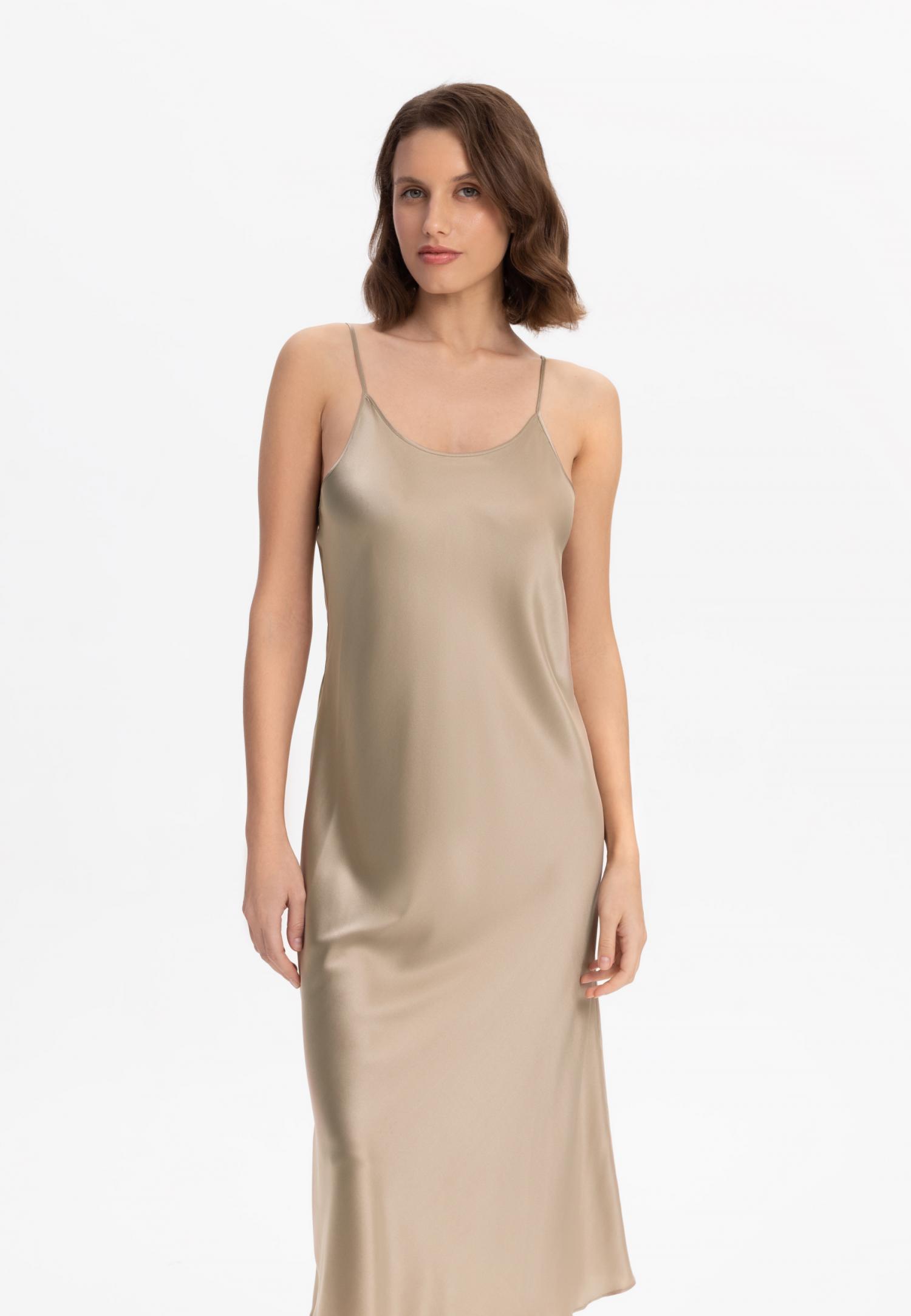 Шовкова нічна сорочка