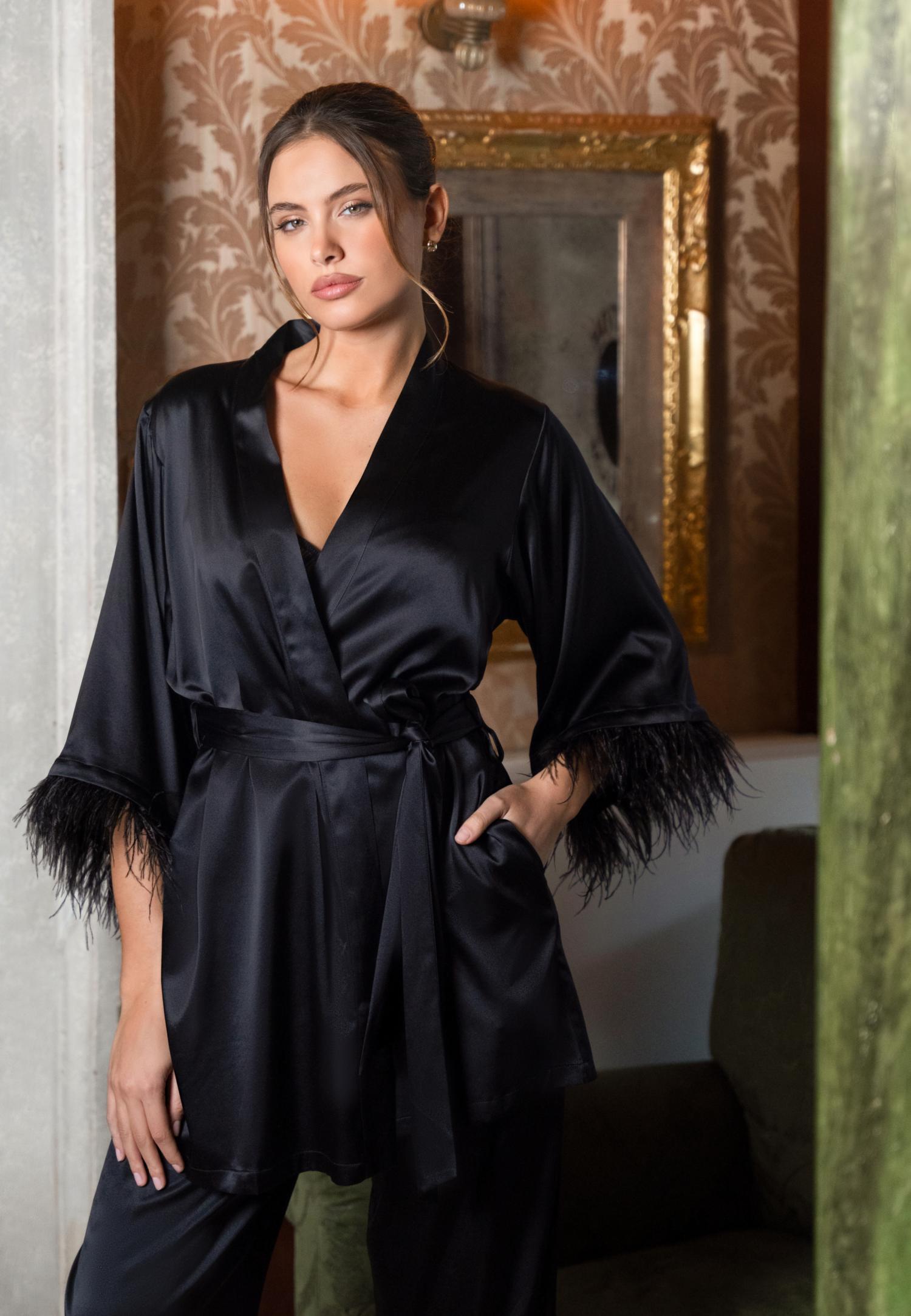 Коротке шовкове кімоно