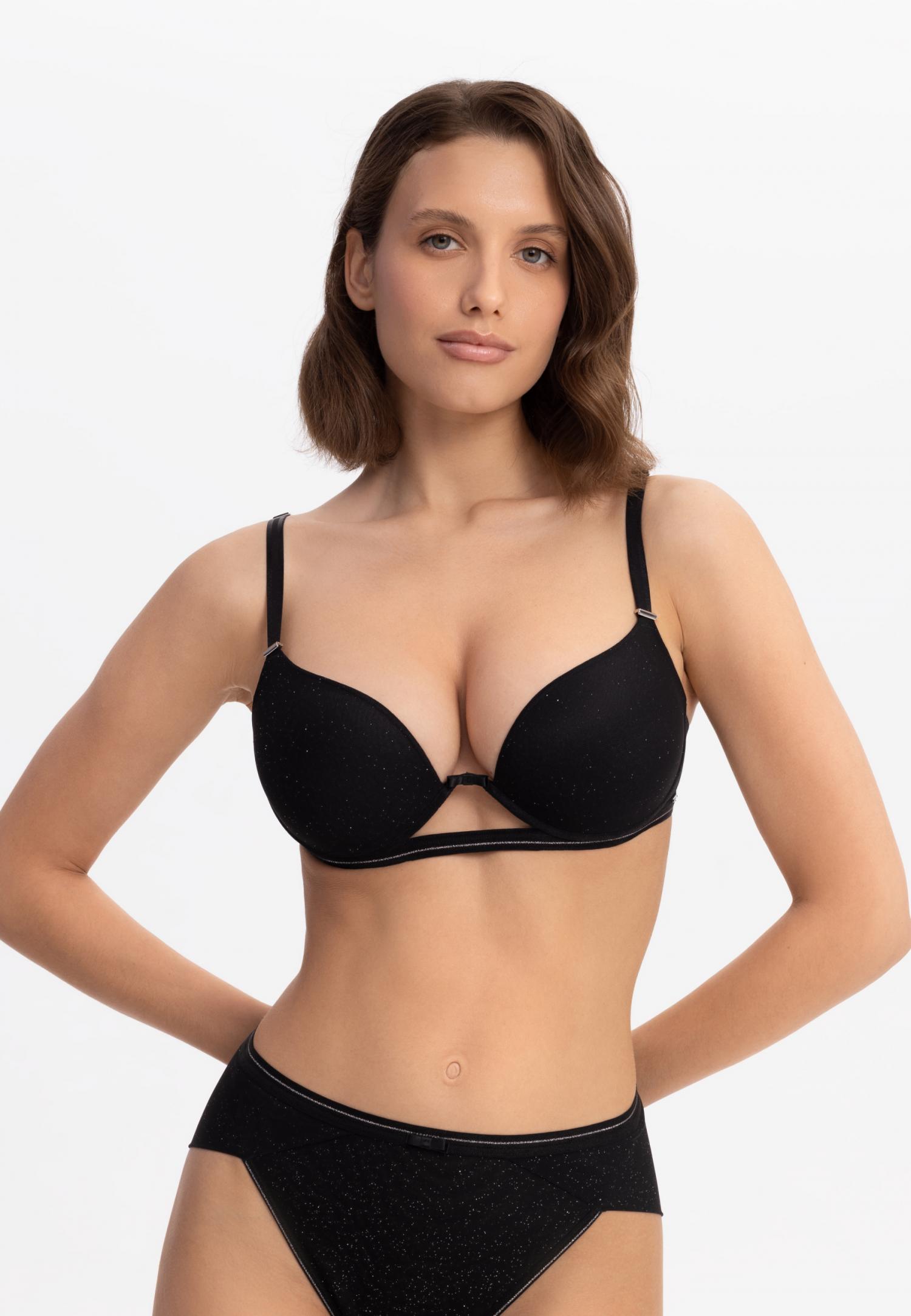 Бюстгальтер з формованою чашкою без пуш-ап