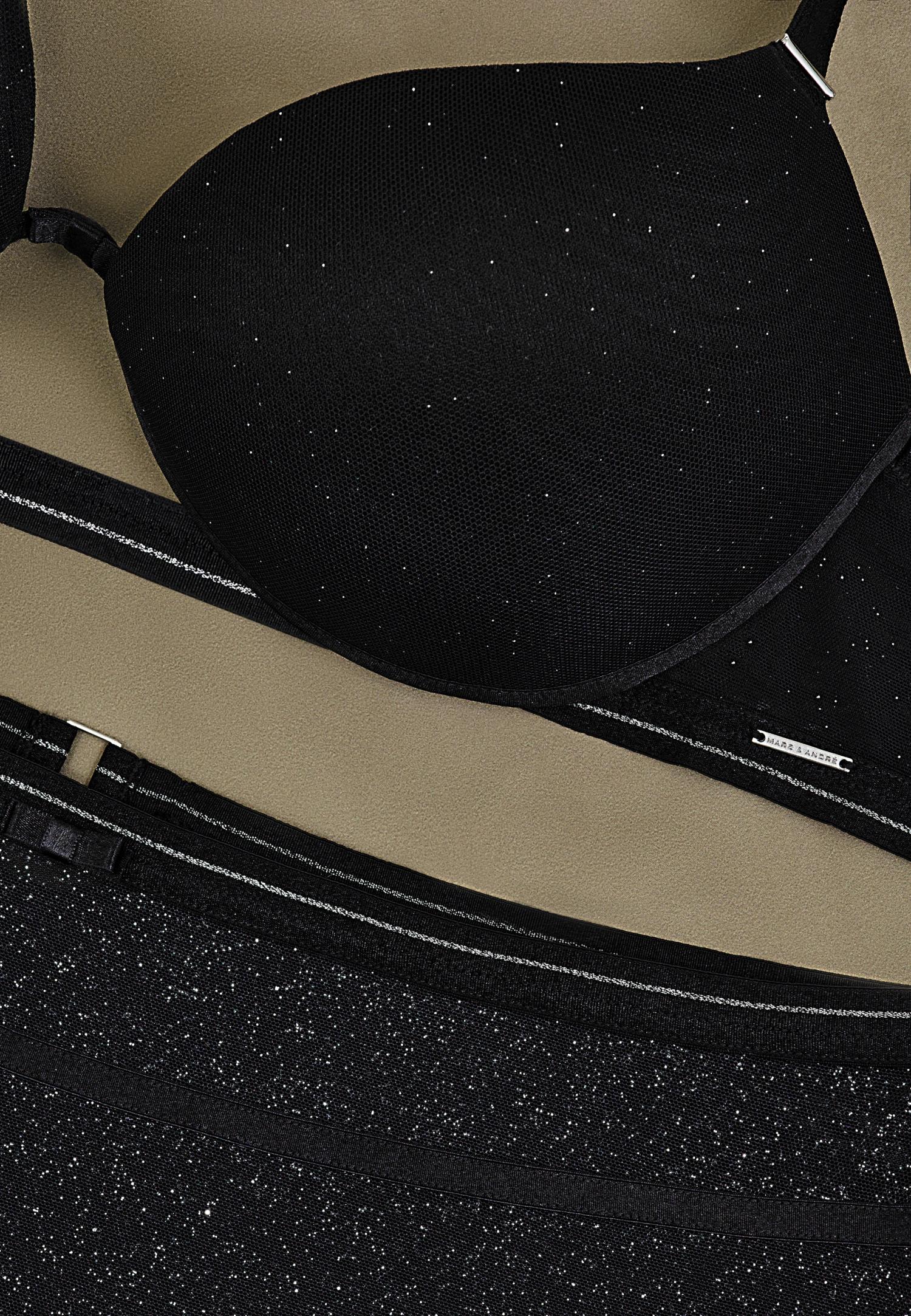 Бюстгальтер з формованою чашкою без пуш-ап